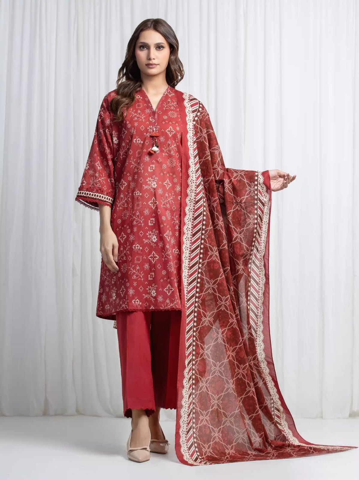 Edenrobe Allure Lawn 19 - Crimson Print three-piece unstitched printed lawn suit by Edenrobe
