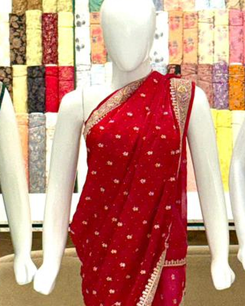 Razab Luxury Saree – Red - detail view 2